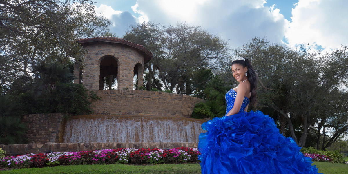 Royal blue quinceañera dress