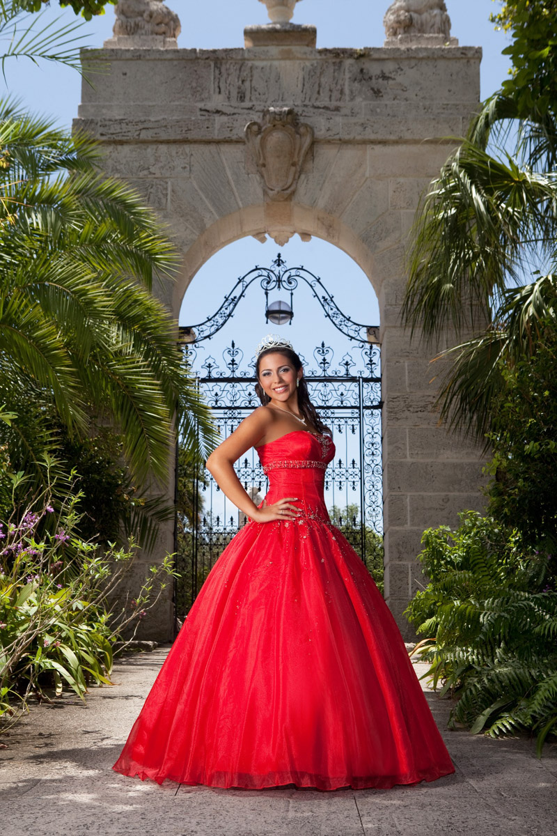Red quinceañera dress